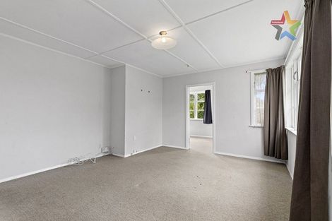 Photo of property in 10 Atiawa Crescent, Waiwhetu, Lower Hutt, 5010