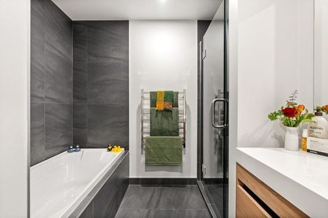 Photo of property in 1/18 Oriental Terrace, Oriental Bay, Wellington, 6011