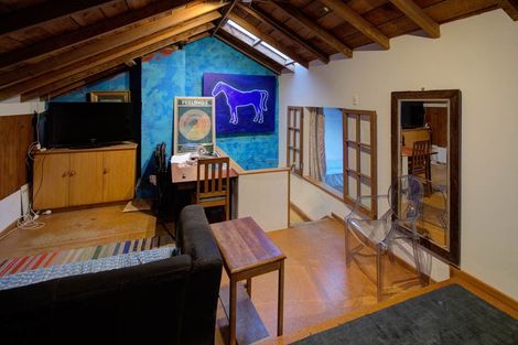 Photo of property in 126 Queens Drive, Lyall Bay, Wellington, 6022