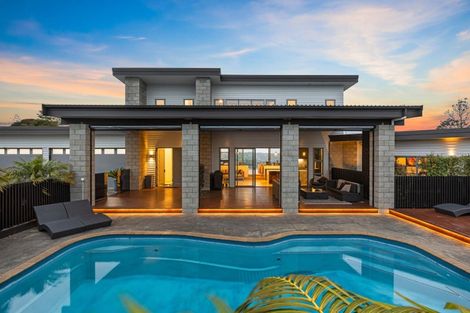 Photo of property in 1 Te Kawau Pass, Greenhithe, Auckland, 0632