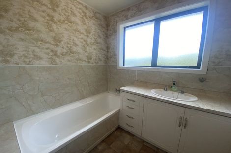 Photo of property in 124 Great North Road, Winton, 9720