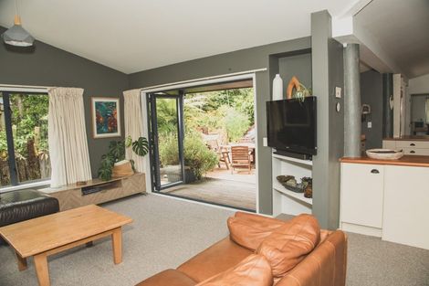 Photo of property in 123 Mapara Road, Acacia Bay, Taupo, 3385