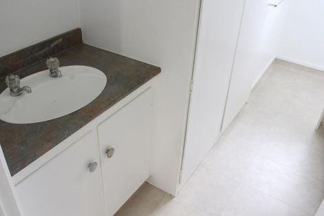 Photo of property in 7/38 Edmonton Road, Henderson, Auckland, 0612