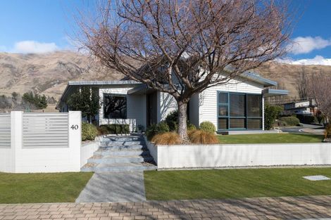 Photo of property in 40 Kelliher Drive, Wanaka, 9305
