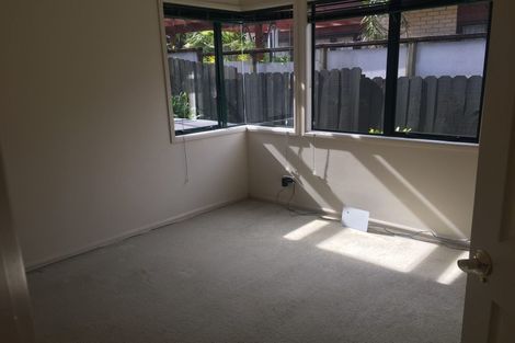 Photo of property in 19 Grammar School Road, Pakuranga, Auckland, 2010