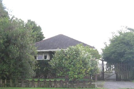 Photo of property in 233 Sturges Road, Henderson, Auckland, 0612