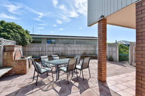 Photo of property in 9 Kerwood Place, Gore, 9710