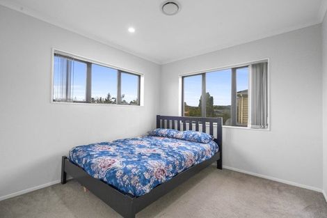 Photo of property in 8a Ron Keat Drive, Papakura, 2110