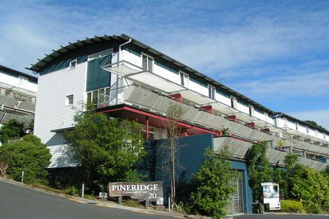 Photo of property in 1j/20 Ian Marwick Place, Birkenhead, Auckland, 0626