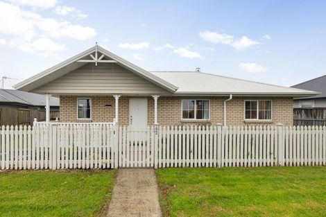 Photo of property in 42 Queens Park Crescent, Frankton, Hamilton, 3204