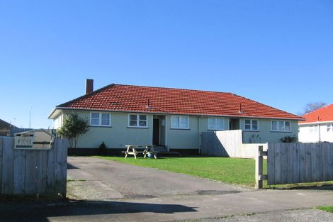 Photo of property in 5-7 Esk Street, Roslyn, Palmerston North, 4414