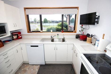 Photo of property in 65 Arthur Street, Winton, 9720