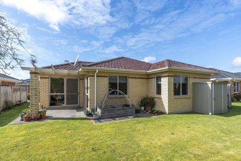 Photo of property in 69 Sovereign Isle Lane, Rototuna, Hamilton, 3210