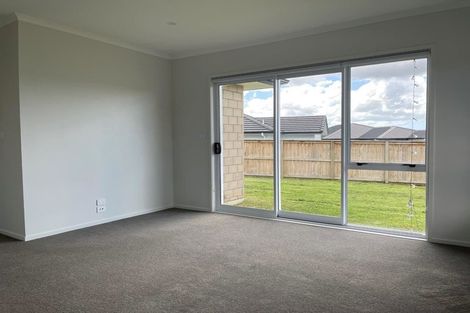 Photo of property in 28 Nellie Drive, Kumeu, 0810