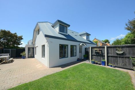 Photo of property in 2/109 Lincoln Road, Addington, Christchurch, 8024