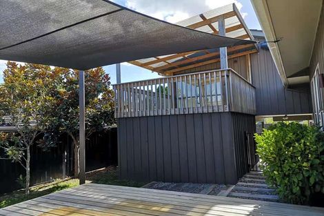 Photo of property in 12 Davita Place, Farm Cove, Auckland, 2012