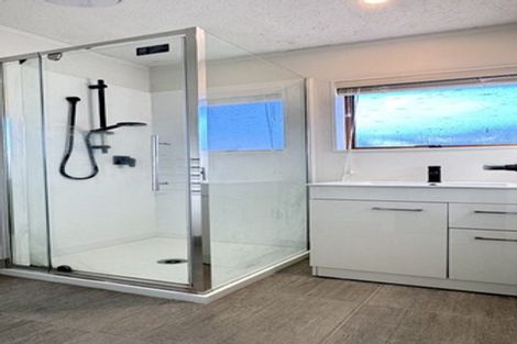 Photo of property in 1/10 Benygloe Place, Highland Park, Auckland, 2010