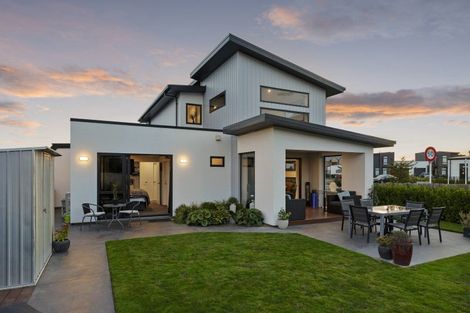 Photo of property in 24 Grey Way, Russley, Christchurch, 8042
