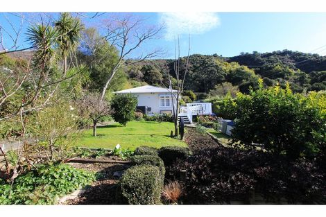 Photo of property in 21 Main Road, Havelock, 7100