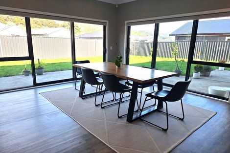 Photo of property in 10 Salisbury Crescent, Wallaceville, Upper Hutt, 5018