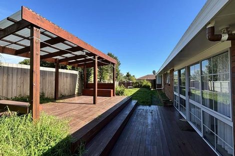Photo of property in 24 Crescent Hills Court, Northpark, Auckland, 2013