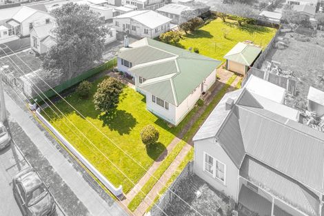 Photo of property in 114 Harrison Street, Whanganui, 4500