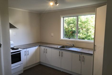 Photo of property in 34 Miles Crescent, Newlands, Wellington, 6037