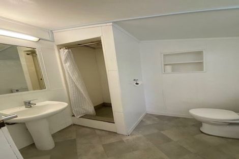 Photo of property in 24 Tiri Tiri Road, Birkdale, Auckland, 0626