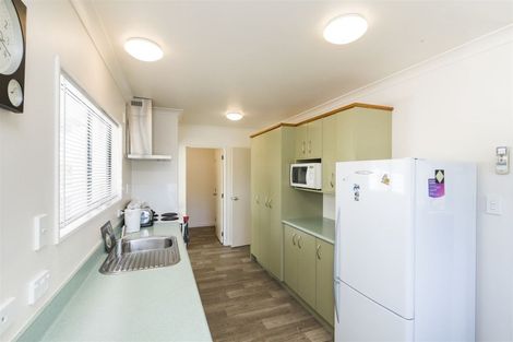 Photo of property in 13 Milne Street, Hunterville, 4730