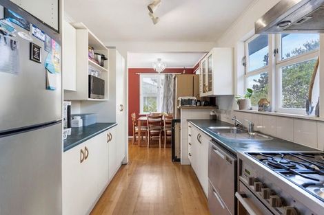 Photo of property in 22 Sarona Avenue, Glen Eden, Auckland, 0602