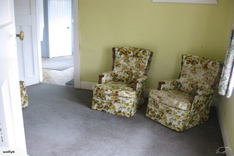 Photo of property in 12 Tanera Crescent, Brooklyn, Wellington, 6021