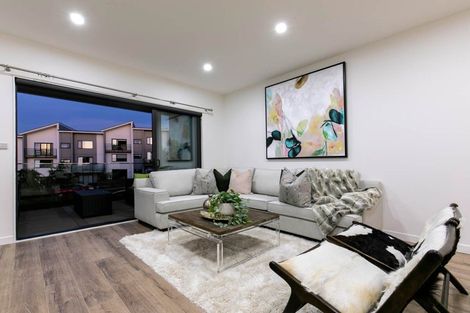 Photo of property in 74 Te Oneroa Way, Long Bay, Auckland, 0630