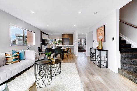 Photo of property in 2 Meritage Lane, Te Atatu South, Auckland, 0610