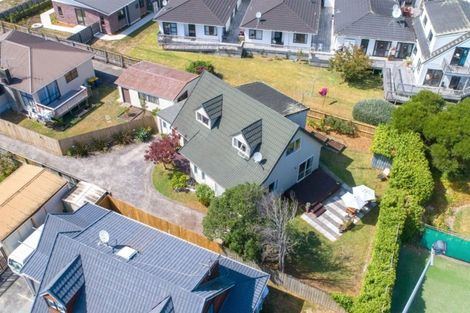 Photo of property in 2/2 Becroft Drive, Forrest Hill, Auckland, 0620