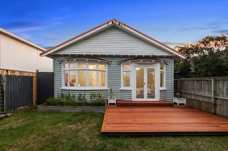 Photo of property in 1/166 Main Road, Redcliffs, Christchurch, 8081