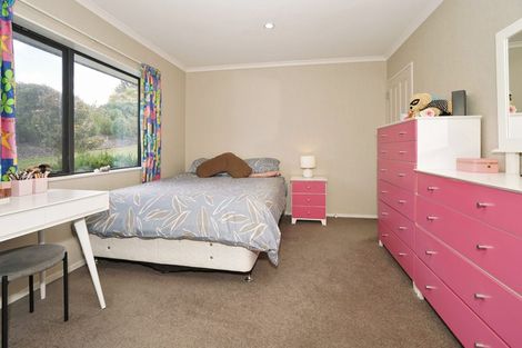 Photo of property in 127 Wallace Road, Temple View, Hamilton, 3289