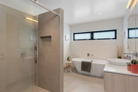 Photo of property in 48 Office Road, Merivale, Christchurch, 8014