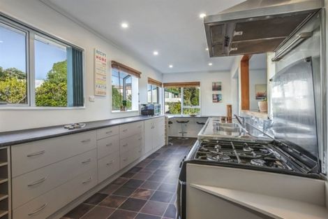 Photo of property in 92 Conclusion Street, Ascot Park, Porirua, 5024