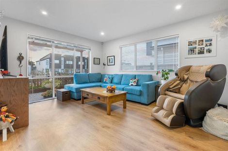 Photo of property in 8 Camp X Place, Whenuapai, Auckland, 0618