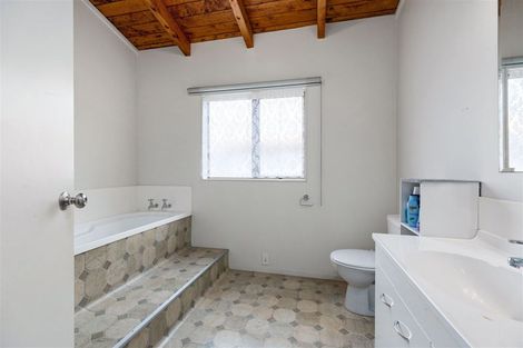 Photo of property in 9a James Cook Drive, Welcome Bay, Tauranga, 3112