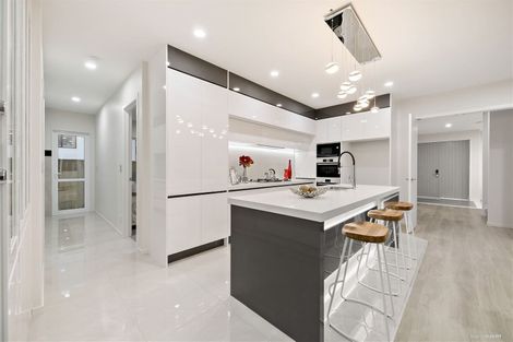 Photo of property in 96 Tir Conaill Avenue, Flat Bush, Auckland, 2019