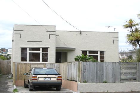 Photo of property in 19 Whiteley Street, Moturoa, New Plymouth, 4310