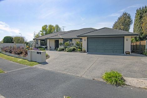 Photo of property in 15 Parkerfield Place, Motueka, 7120