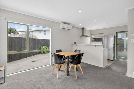 Photo of property in 104a Kingswood Road, Brookfield, Tauranga, 3110