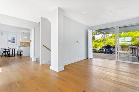 Photo of property in 65 Landmark Terrace, Orewa, 0931