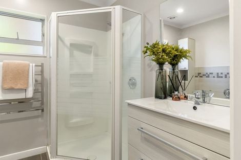 Photo of property in 65 Seacliffe Avenue, Belmont, Auckland, 0622