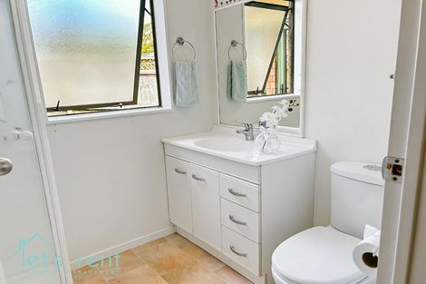 Photo of property in 1/150 Rosebank Road, Avondale, Auckland, 1026