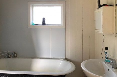 Photo of property in 42 King Street, Otautau, 9610