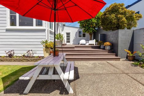 Photo of property in 19 Beach Street, Fitzroy, New Plymouth, 4312