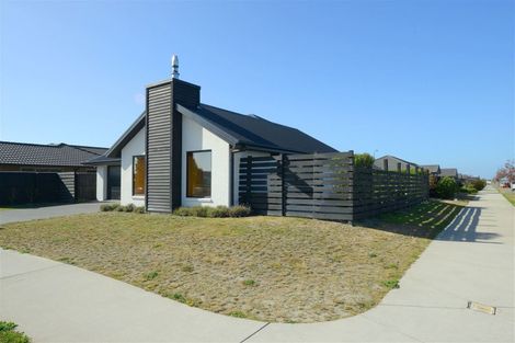 Photo of property in 24 Shillingford Boulevard, Rolleston, 7615